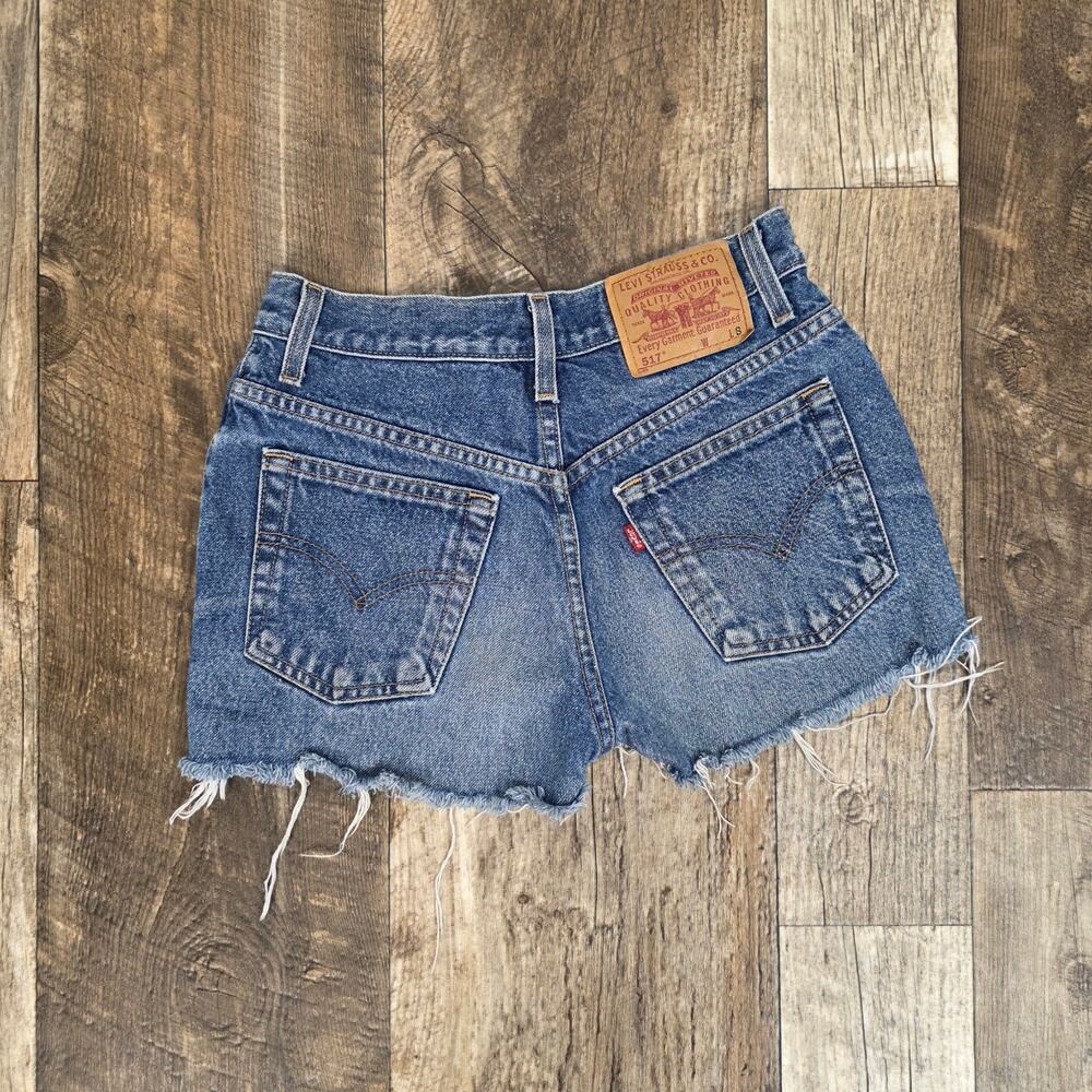 Vintage Levis Cut Off Shorts Mid Rise Tag Size 5 Medium Wash Summer Festival 517 - Picture 3 of 6